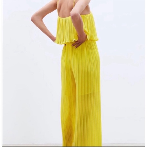 Zara Plisse Jumpsuit in Yellow - Picture 3 of 8